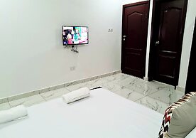 Gorgeous Quiet & Comfy Close to Highway