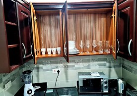 Gorgeous Quiet & Comfy Close to Highway