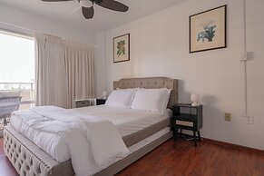 Romanna's Oahu Getaway with Heated Pool & City Views