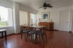 Romanna's Oahu Getaway with Heated Pool & City Views