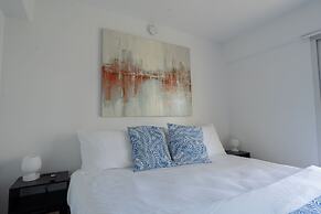 Romanna's Oahu Getaway with Heated Pool & City Views