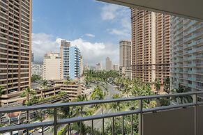 Romanna's Oahu Getaway with Heated Pool & City Views