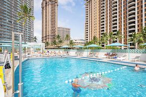 Romanna's Oahu Getaway with Heated Pool & City Views