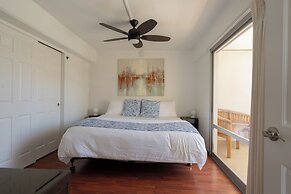 Romanna's Oahu Getaway with Heated Pool & City Views