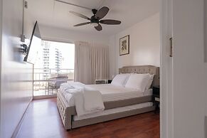 Romanna's Oahu Getaway with Heated Pool & City Views