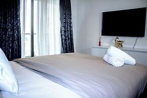 Immaculate Beauty Gem Location Pools Gym