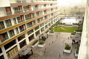 Immaculate Beauty Gem Location Pools Gym