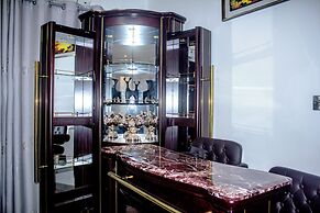 Immaculate Beauty Gem Location Pools Gym