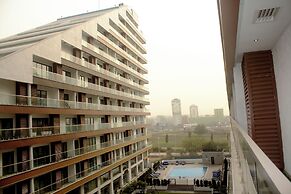 Immaculate Beauty Gem Location Pools Gym