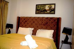 Immaculate Beauty Gem Location Pools Gym