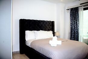 Immaculate Beauty Gem Location Pools Gym