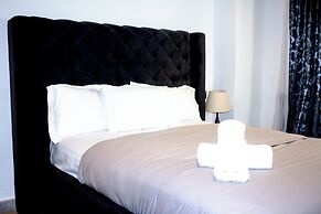 Immaculate Beauty Gem Location Pools Gym