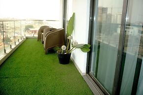 Immaculate Beauty Gem Location Pools Gym