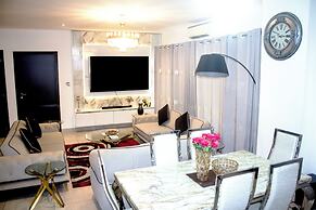 Immaculate Beauty Gem Location Pools Gym