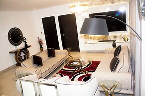 Immaculate Beauty Gem Location Pools Gym