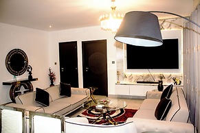 Immaculate Beauty Gem Location Pools Gym