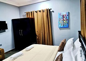 Modern Comfy & Quiet  Close to Highway