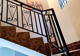 Modern Comfy & Quiet  Close to Highway