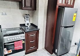 Modern Comfy & Quiet  Close to Highway