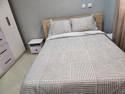 Spacious Luxury 3Bed Hse in Tema Netflix