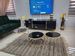 Spacious Luxury 3Bed Hse in Tema Netflix