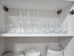 Spacious Luxury 3Bed Hse in Tema Netflix