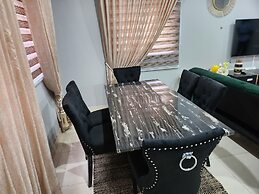 Spacious Luxury 3Bed Hse in Tema Netflix