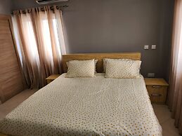 Spacious Luxury 3Bed Hse in Tema Netflix