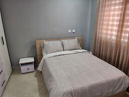 Spacious Luxury 3Bed Hse in Tema Netflix