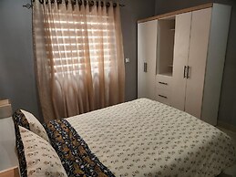 Spacious Luxury 3Bed Hse in Tema Netflix