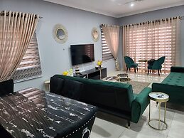 Spacious Luxury 3Bed Hse in Tema Netflix