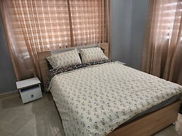 Spacious Luxury 3Bed Hse in Tema Netflix