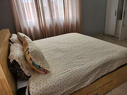 Spacious Luxury 3Bed Hse in Tema Netflix