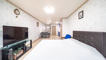 Ganghwa White Stone Pension