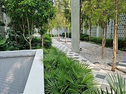 Una Residence By Maya