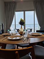 Una Residence By Maya