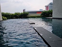 Una Residence By Maya