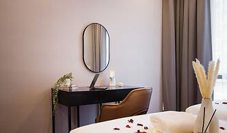 The Manor Serviced Residence by Canopy Lives