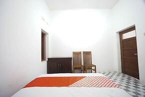 OYO 93971 Villa Kamandalu