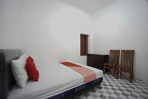 OYO 93971 Villa Kamandalu