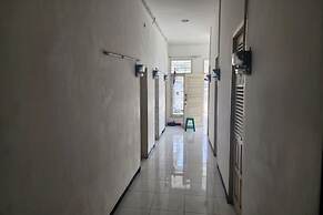 OYO Life 93977 Suterejo Homestay Syariah