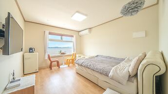 Yeosu Canada meo Village pet Pension