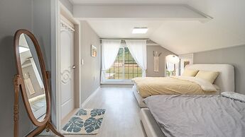 Yeosu Canada meo Village pet Pension