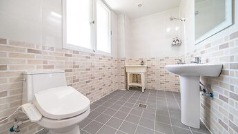 Yeosu Canada meo Village pet Pension