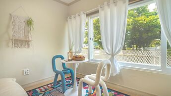 Yeosu Canada meo Village pet Pension