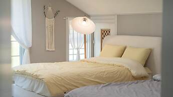 Yeosu Canada meo Village pet Pension