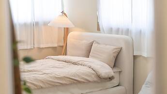 Yeosu Canada meo Village pet Pension