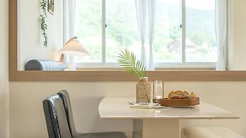 Yeosu Canada meo Village pet Pension