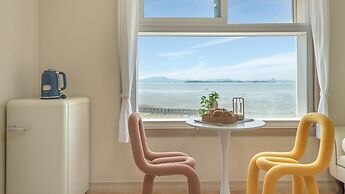 Yeosu Canada meo Village pet Pension