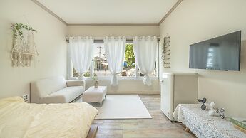 Yeosu Canada meo Village pet Pension